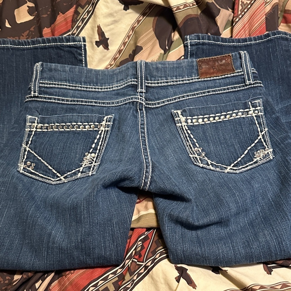 763.   BKE Starlite Blue Cropped Jeans with White Stitching size 26 - Picture 2 of 11